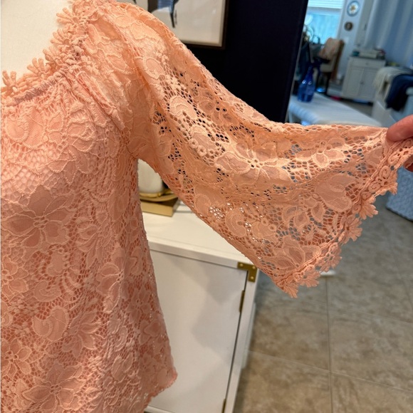 Miholl coral/pink lace top in size small - Picture 6 of 10